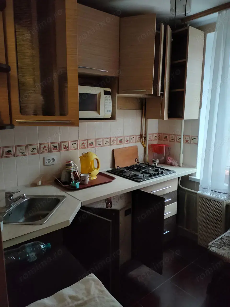 Inchiriem garsoniera zona Badea Cartan