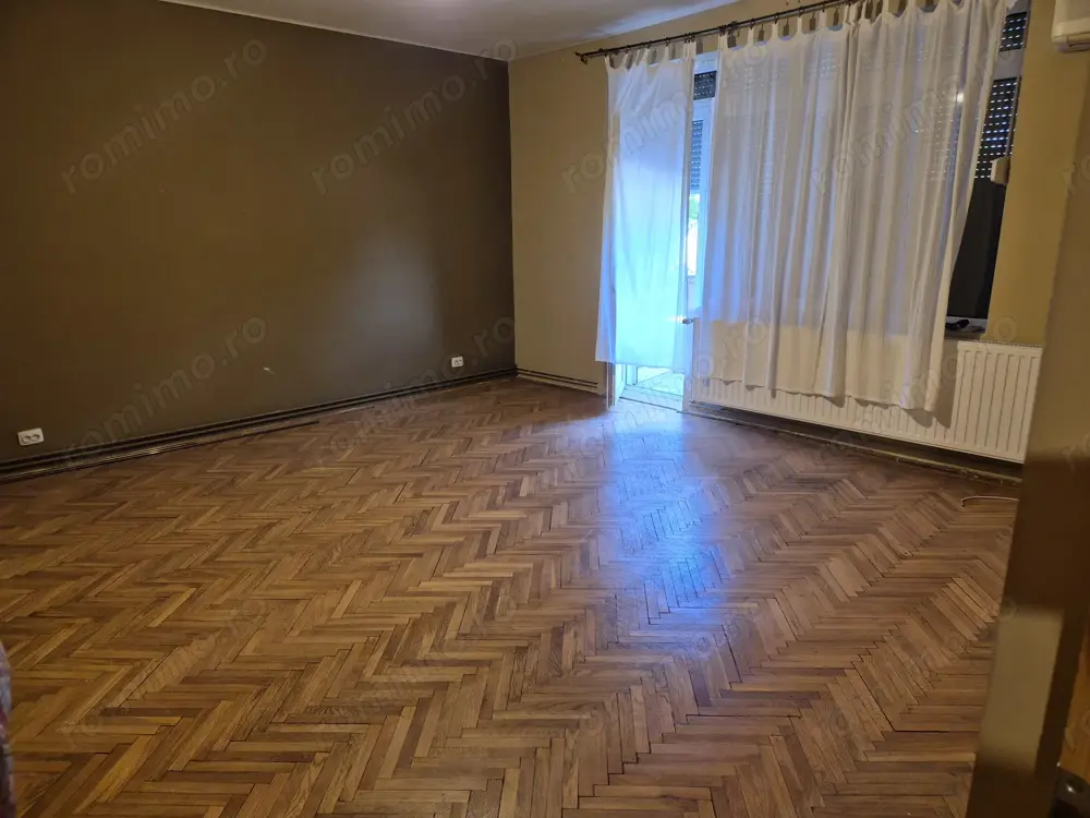 Inchiriere Ap. 3 camere Malul Muresului 150 mp