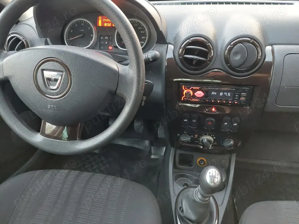 Vănd  Dacia Duster 