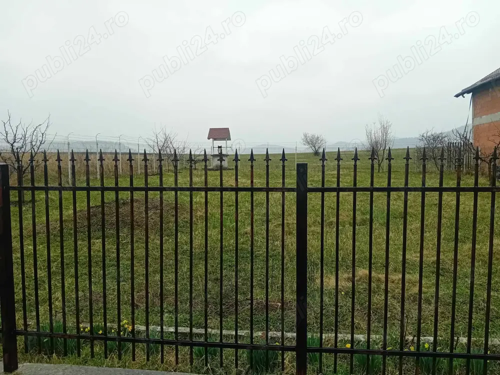 Teren Almas inrtavilan 452mp ingradit pentru casa , cabana , sau rulota 