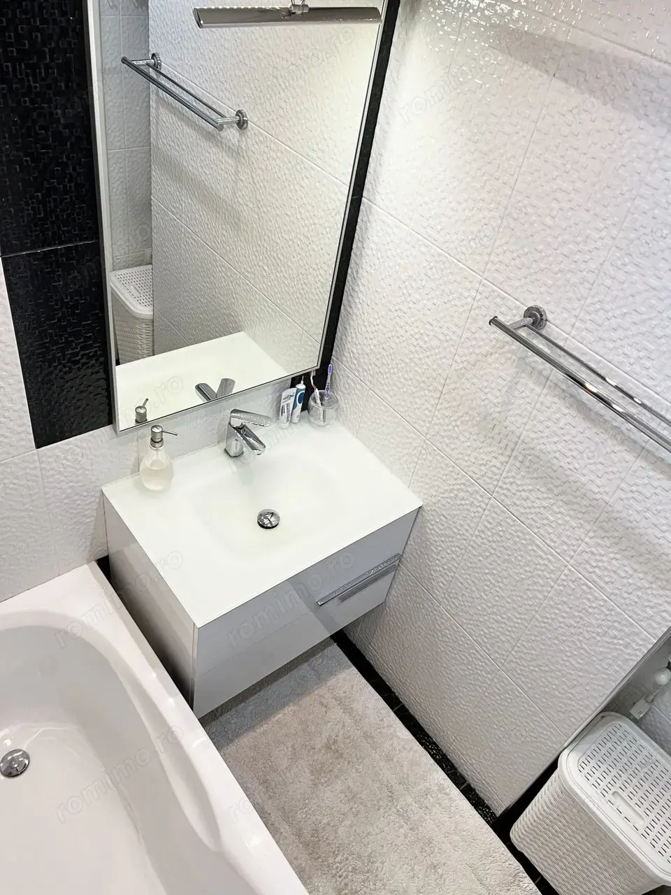 De Inchiriat Apartament cu 2 camere Lux in zona Ultracentrala De Inchiriat Apartament cu 2 camere Lux in zona Ultracentrala