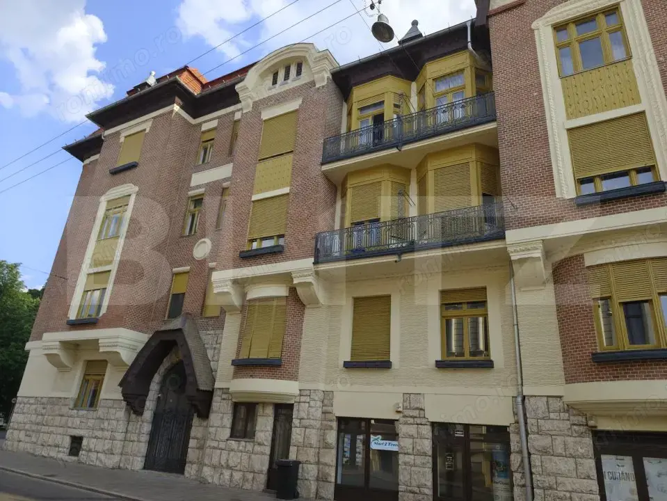 Apartament renovat complet situat in zona ultracentrala in cladire istorica