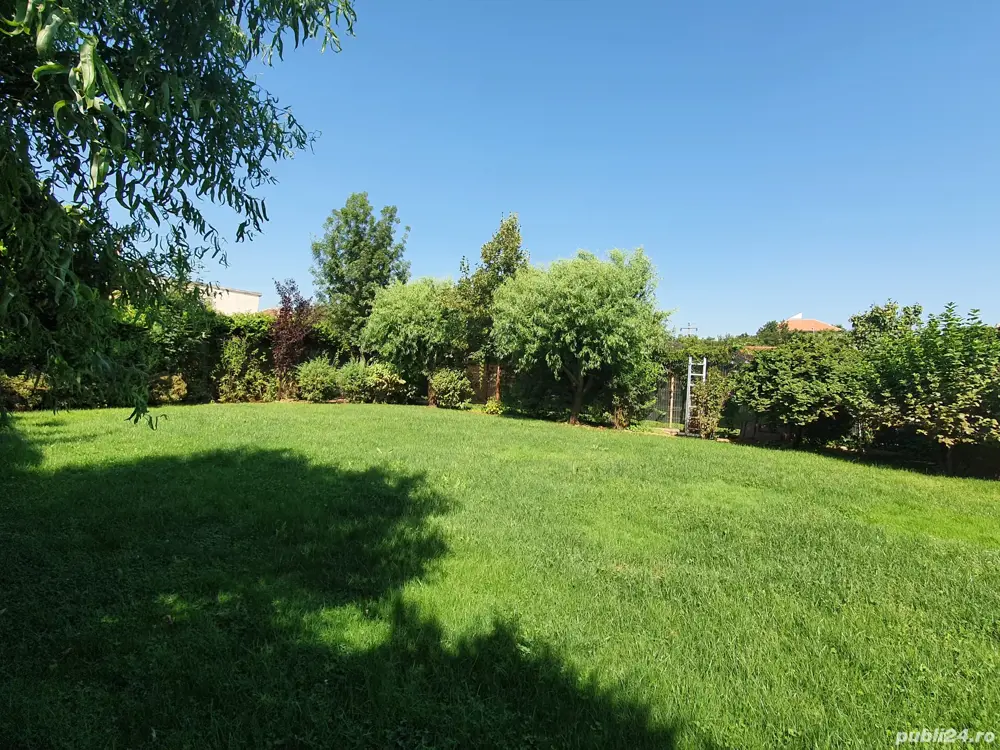 Teren pentru casa, 2563 mp , front stradal 33 m.