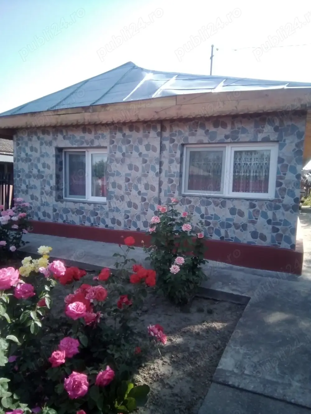 Vând sau schimb casă Săveni Ialomița 