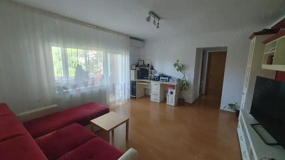 SPITALUL JUDETEAN - ETAJ 3 - BLOC IZOLAT - 3 camere - debara - 2 bai - centrala proprie - clima