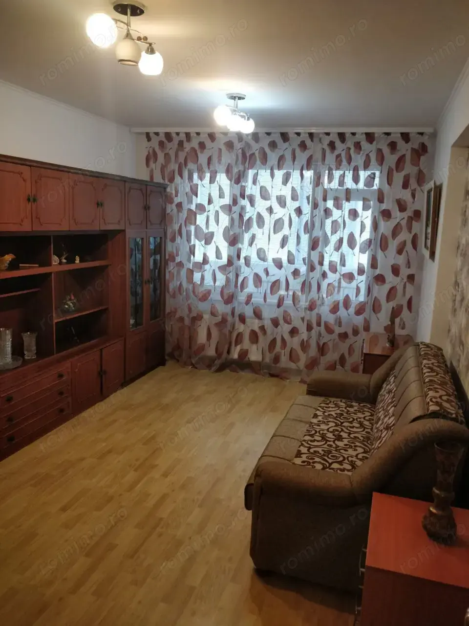 Garsoniera de inchiriat in zona Unirii