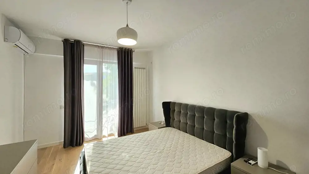 Apartament  - terasa 200 mp-complet cu vedere libera si parcare