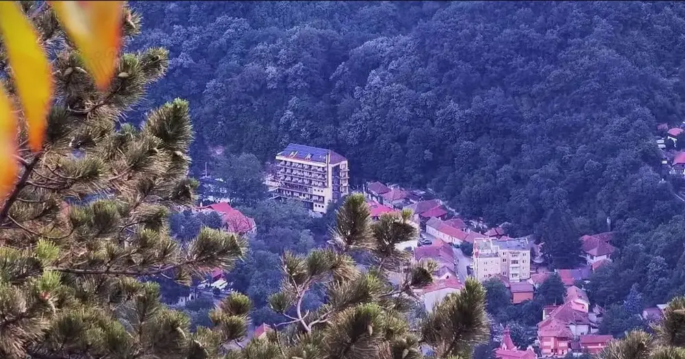 Angajam OSPATARI - Hotel Holiday Maria Baile Herculane