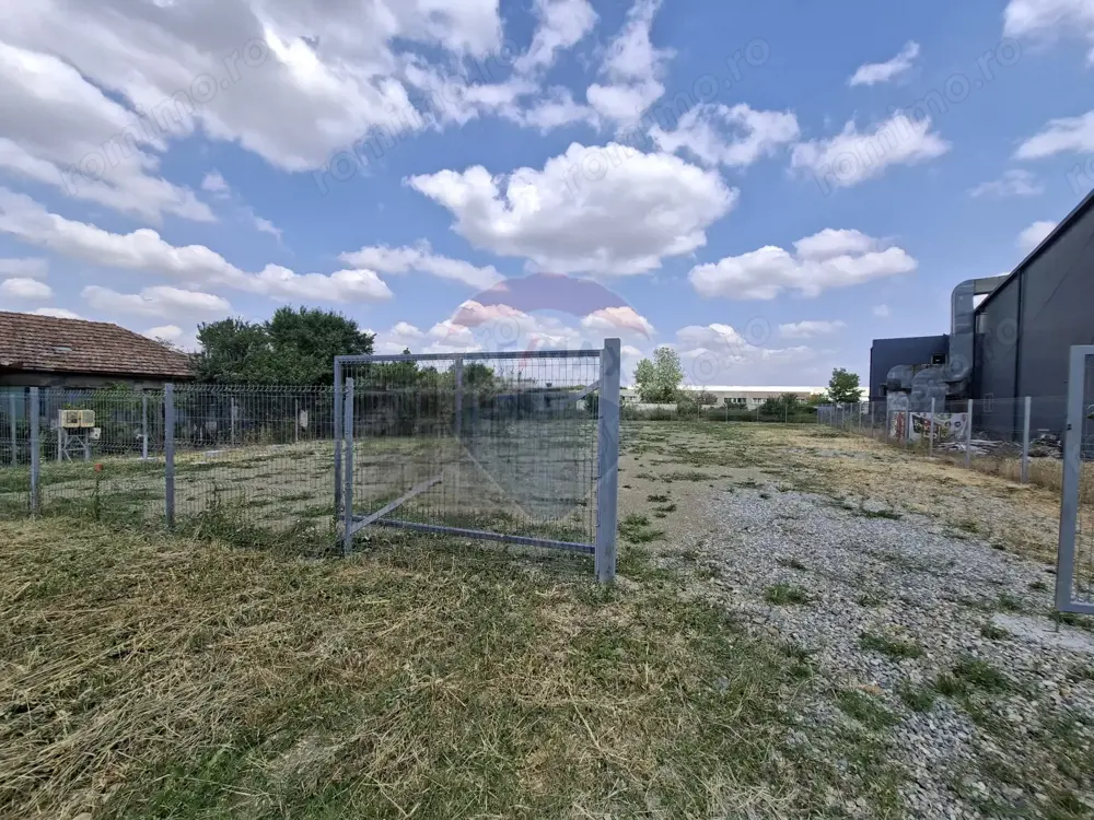 Teren logistic 907 mp de închiriat/ Aurel Vlaicu