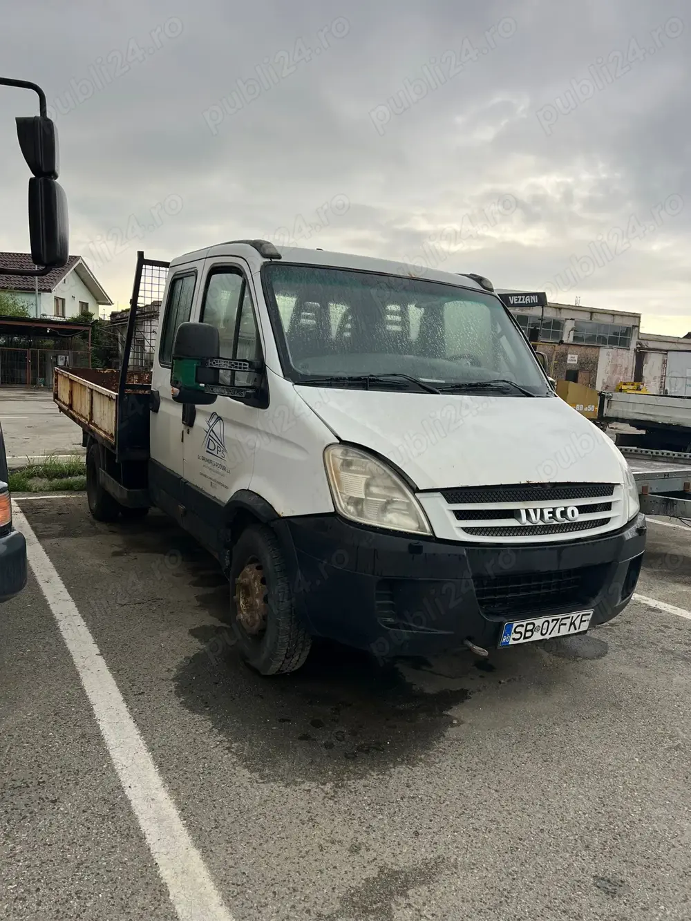 Licitatie publica de vanzare bunuri mobile auto, utilaje uzate SH