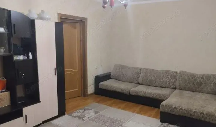 De inchiriat garsoniera in zona Sagului