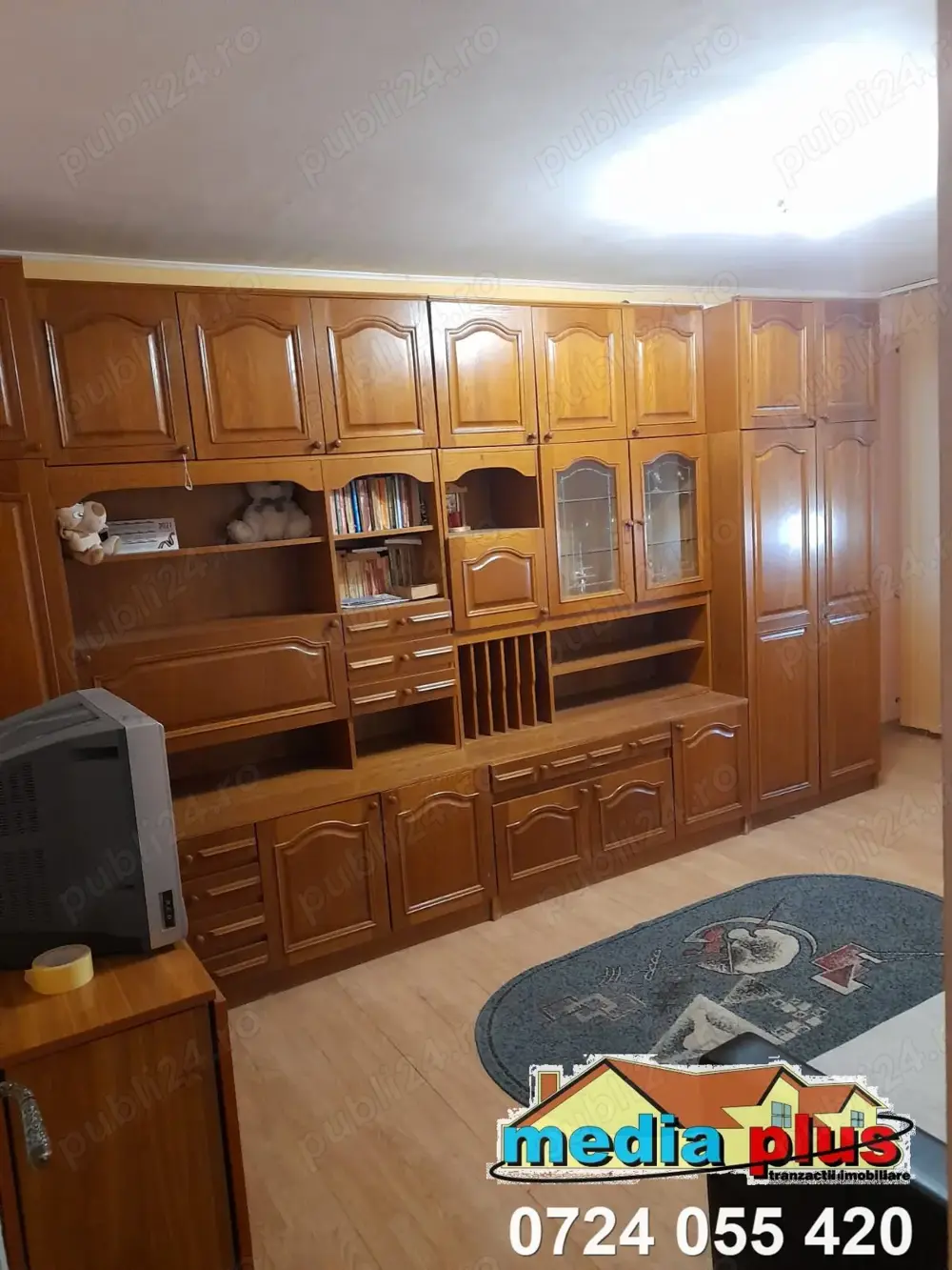 De vanzare apartament cu 2 camere  decomandat Micro 17