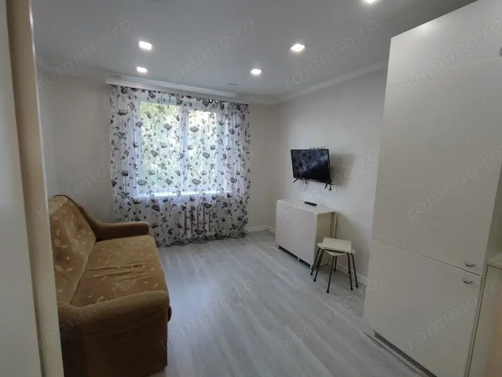 De inchiriat garsoniera in zona Lipovei