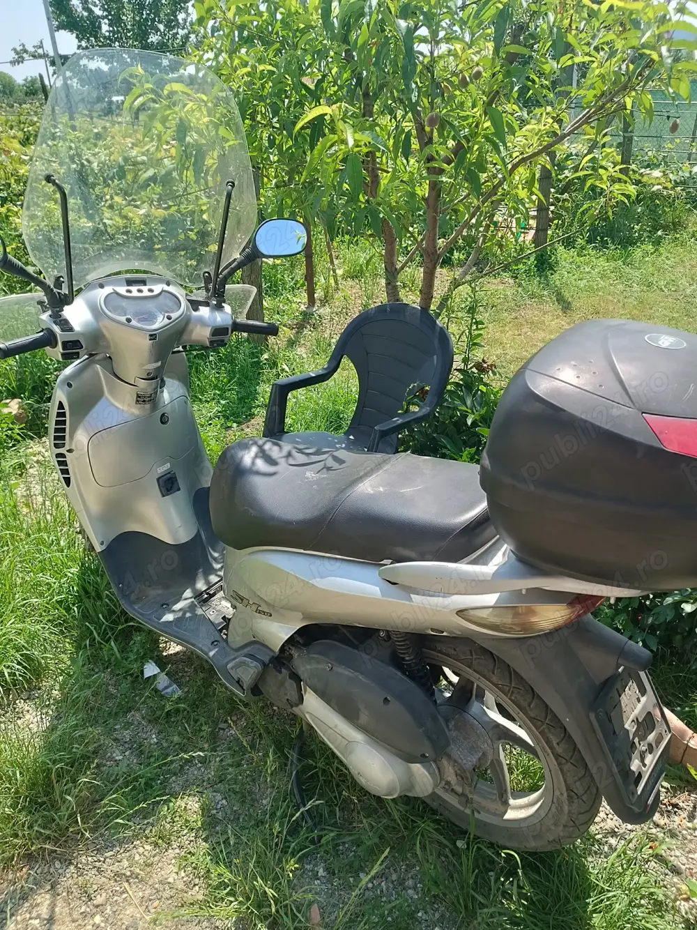 Vând honda sh 150, 2004 Vând honda sh 150, 2004