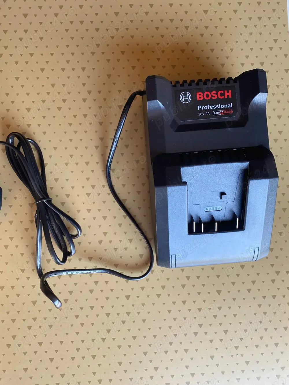 Vând 3 încărcătoare acumulator