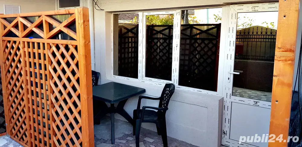 Inchiriez garsoniera  cu terasă, zona Lipovei