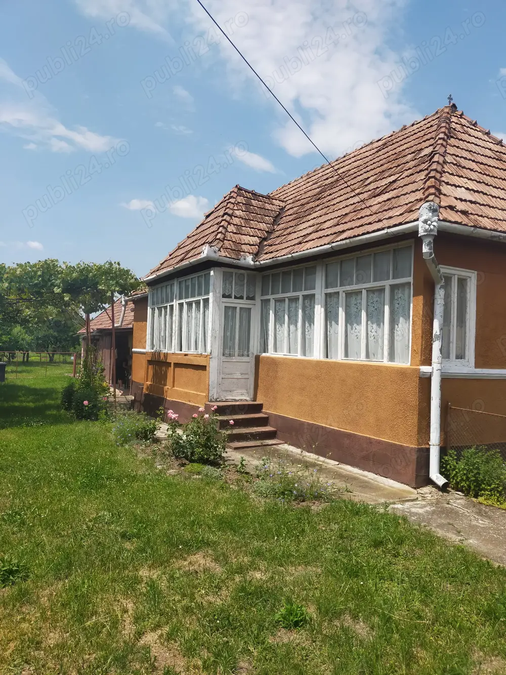 Se vinde casa in comuna Rușii Munti 
