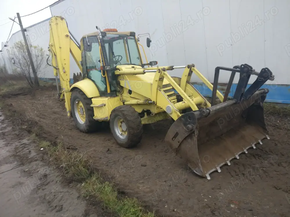Vând buldoexcavator komatsu WB 93 R 2 