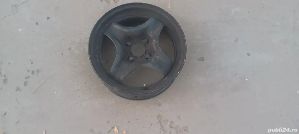 Janta logan pe 15 tablă 