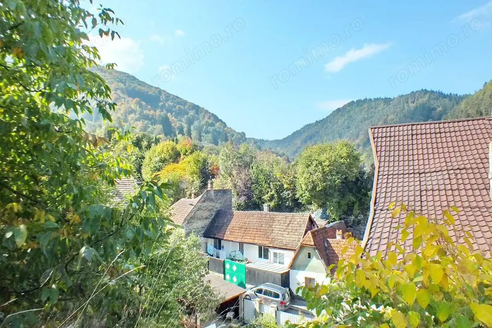 Teren Intravilan - Pozitionare Centrala