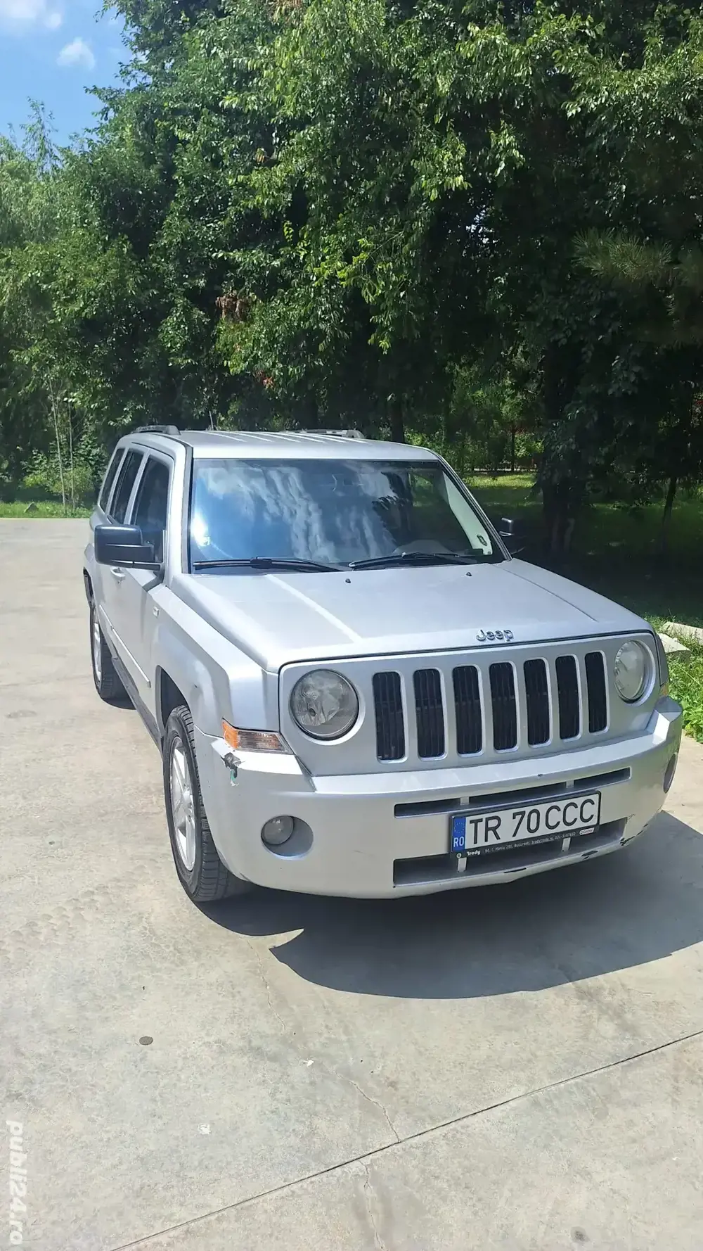 Vând Jeep Patriot