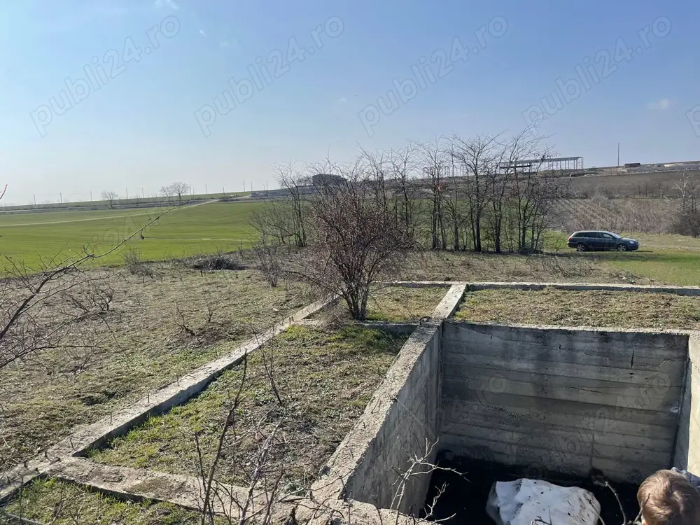Teren cu fundație 11x13 mp., într o zona foarte frumoasa! Teren cu fundație 11x13 mp., într o zona foarte frumoasa!