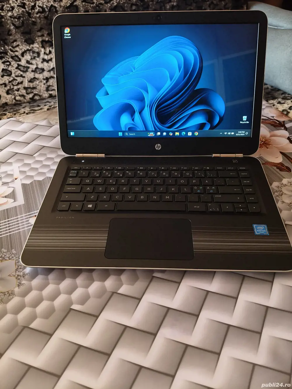 Specifiche tecniche dei PC All-in-One HP Pavilion serie 27-ca2000i e 24