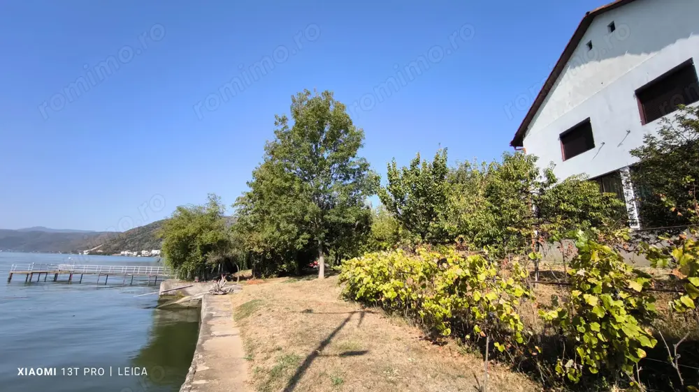 Afacerea Ideala- Vila cu deschidere la Dunare 50 ml cu Ponton amenajat, ESELNITA