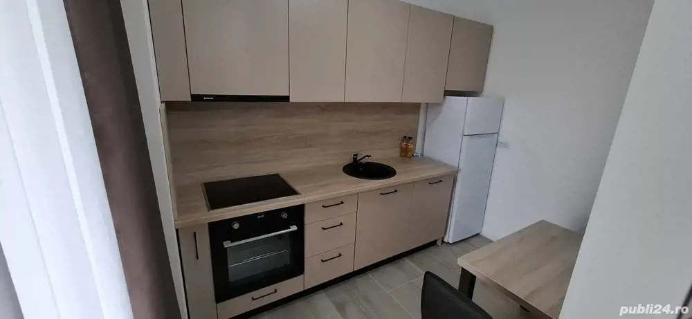 Proprietar. Inchiriez Ap. 1 camera si loc de parcare in complex Ateneo