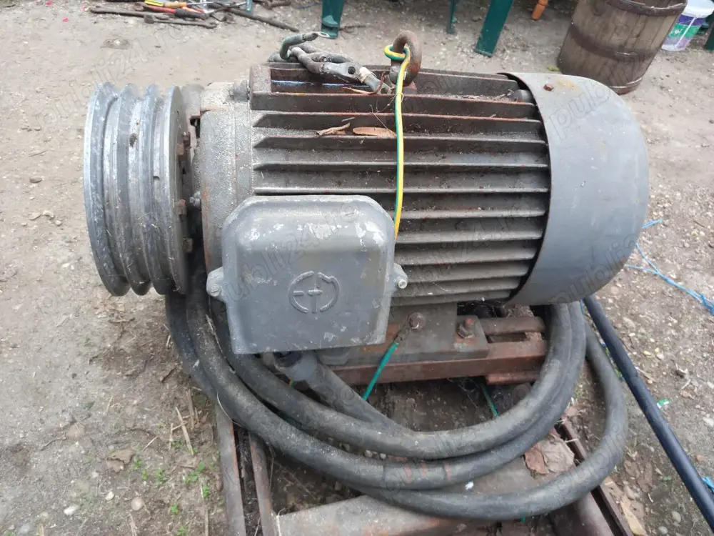 Motor electric trifazat