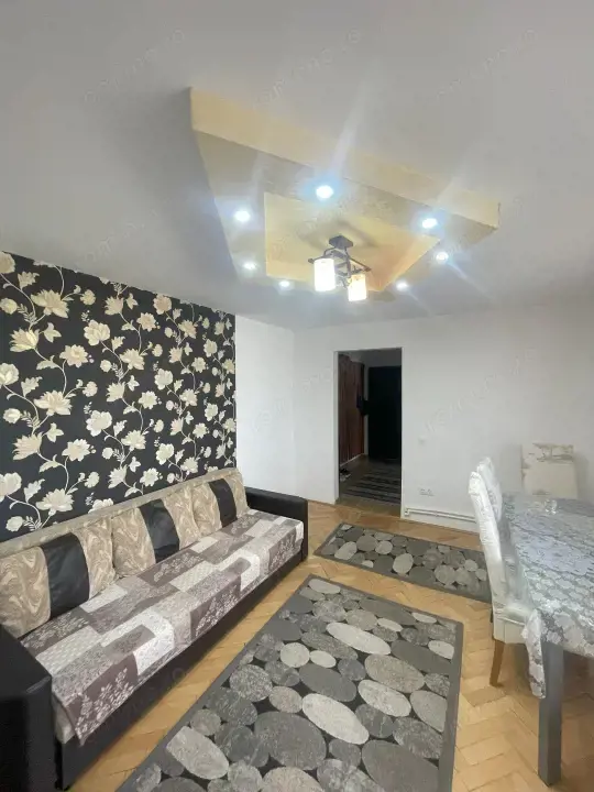 Apartament de 2 camere semidecomandat, 55 mp, etaj 4 cu acoperis, Sasar