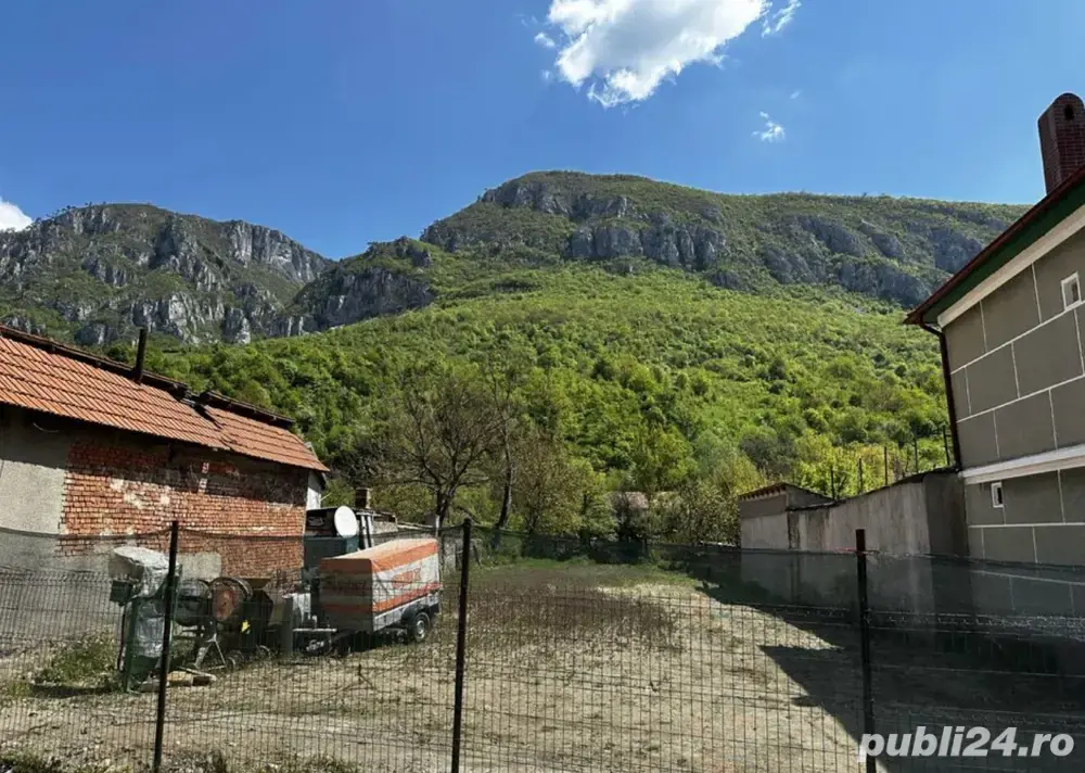 teren intravilan central Baile Herculane 