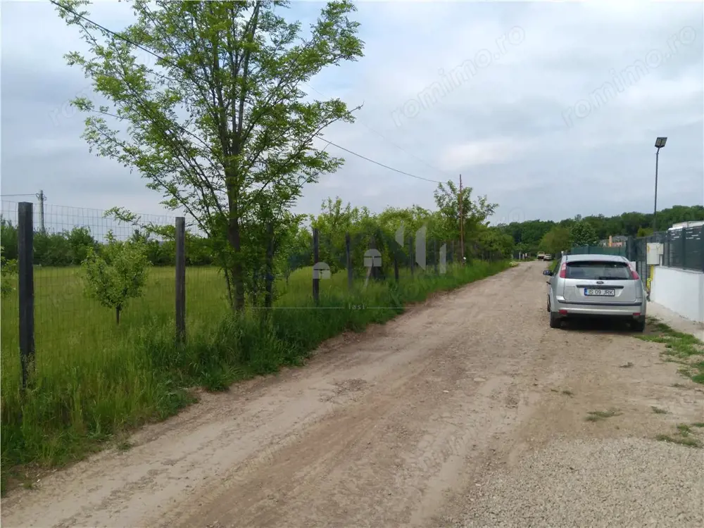 Valea Ursului aproape de padure 2 LOTURI de 600mp cu utilitati