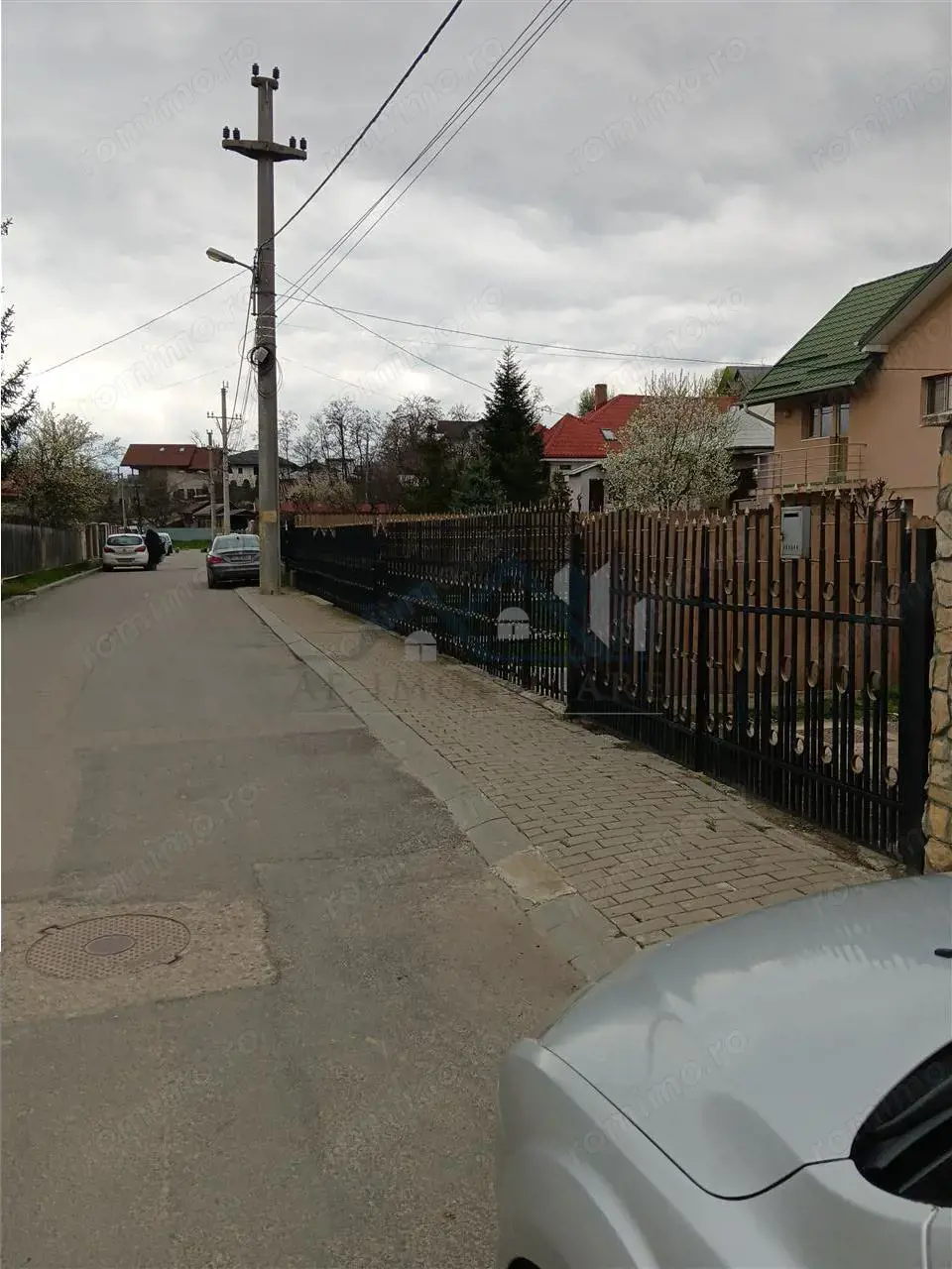 Bucium Teren 570mp la 400ml. de rond cu utilitati