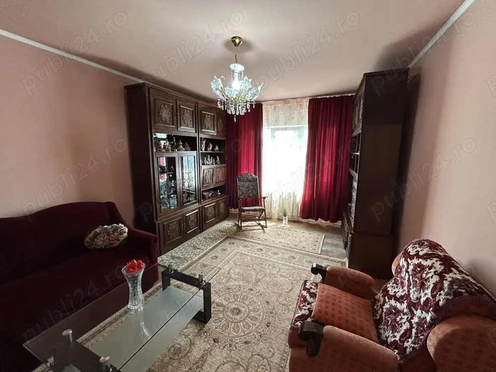 Vand(schimb cu 2 cam) apart.3 cam.decom.st.88 mp.,et.4 din 4,Podgoria,str.M.Costin