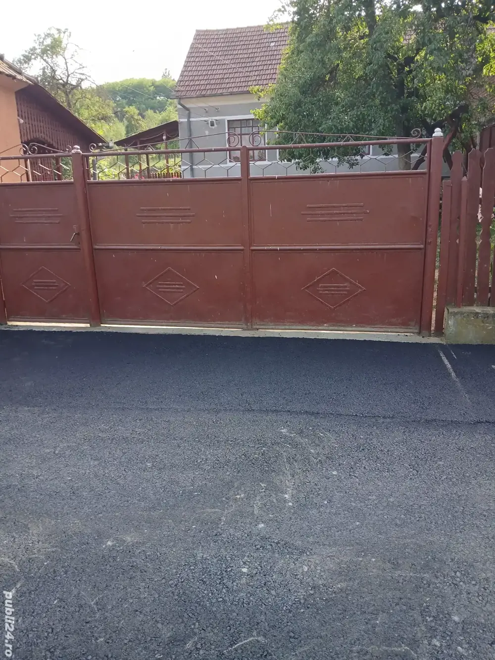 Casă de vânzare în localitatea Nicolae Bălcescu (Varădia de Mureș) Jud Arad 