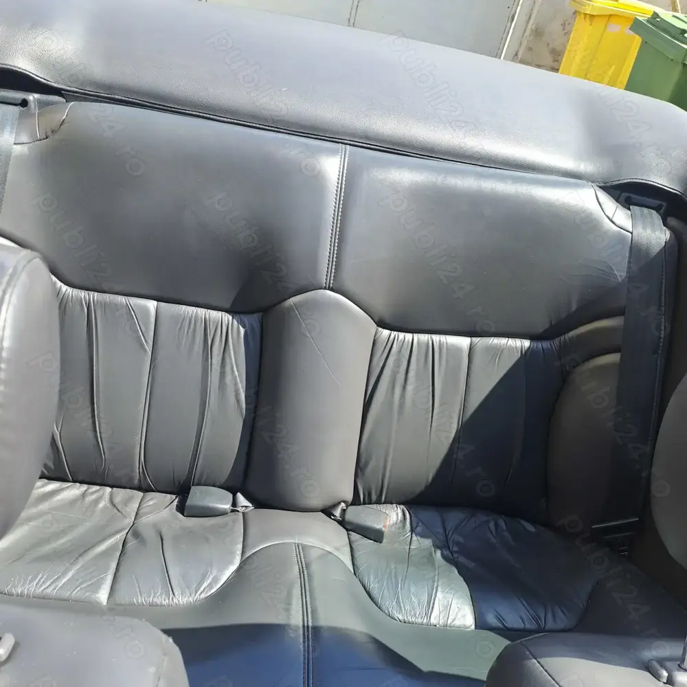 Vând chrysler  stratus cabrio