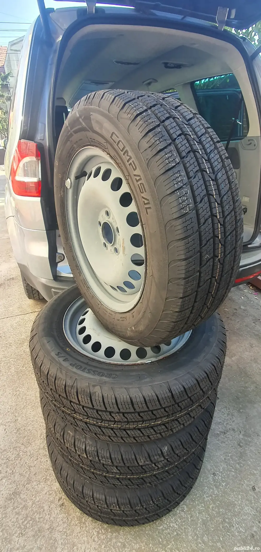 Anvelope noi 215/60/16