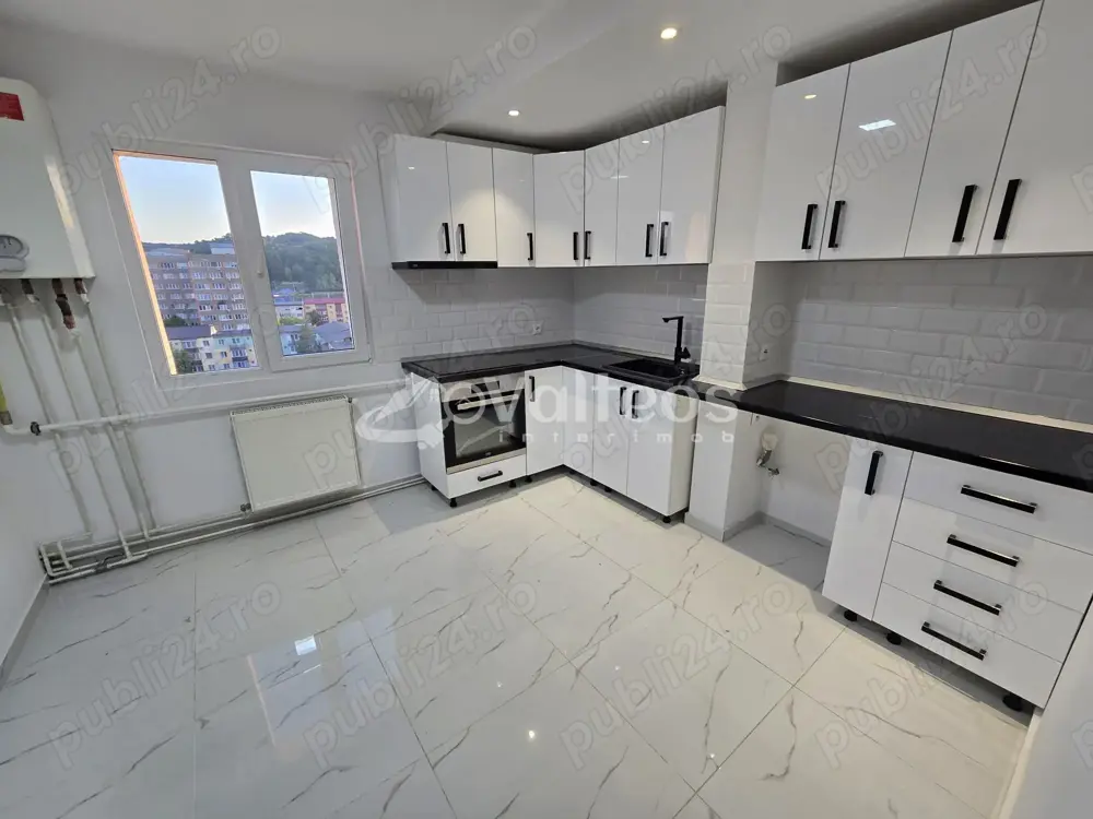 Reșița, apartament 3 camere, 80 mp, Govândari, zona Kaufland