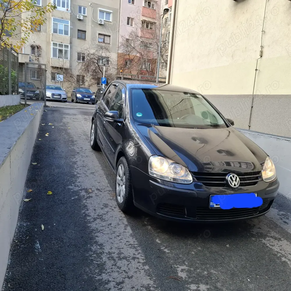 Volkswagen Golf V 1,6 benzină 