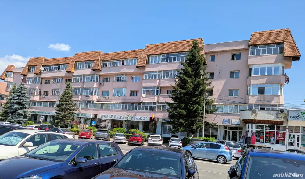 Ultracentral apartament decomandat 3 camere 