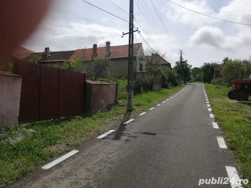 teren de vanzare in sat dostat