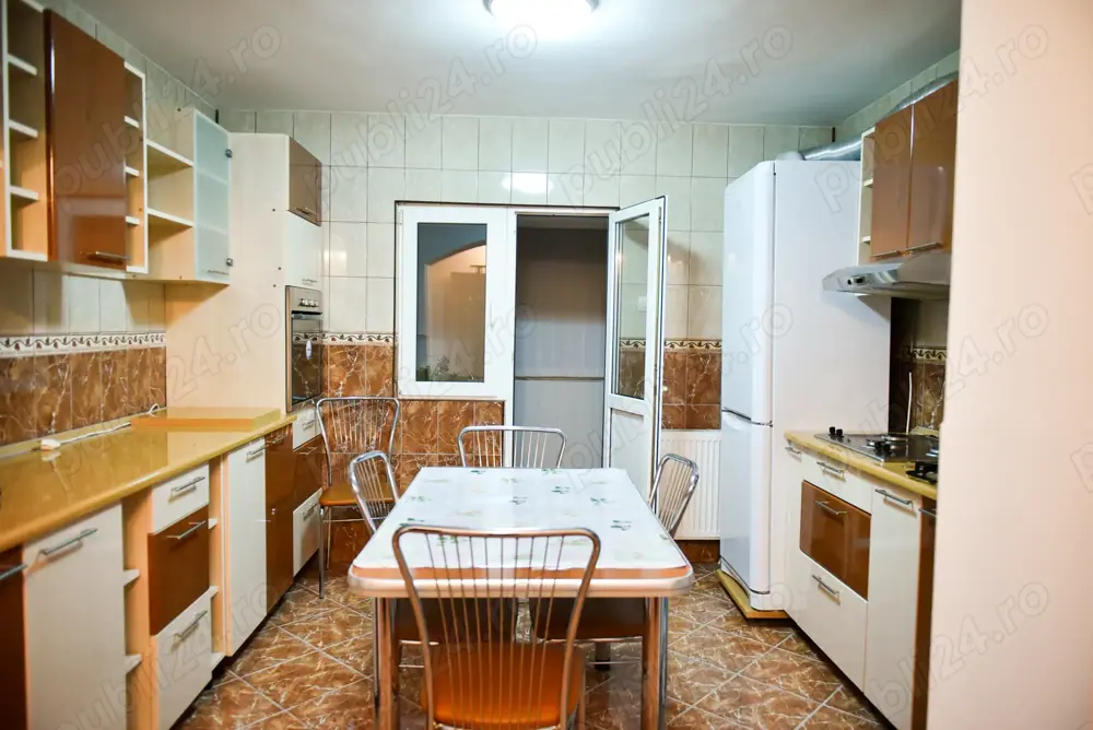 Proprietar, ofer spre închiriere apartament 2 camere  în Roman