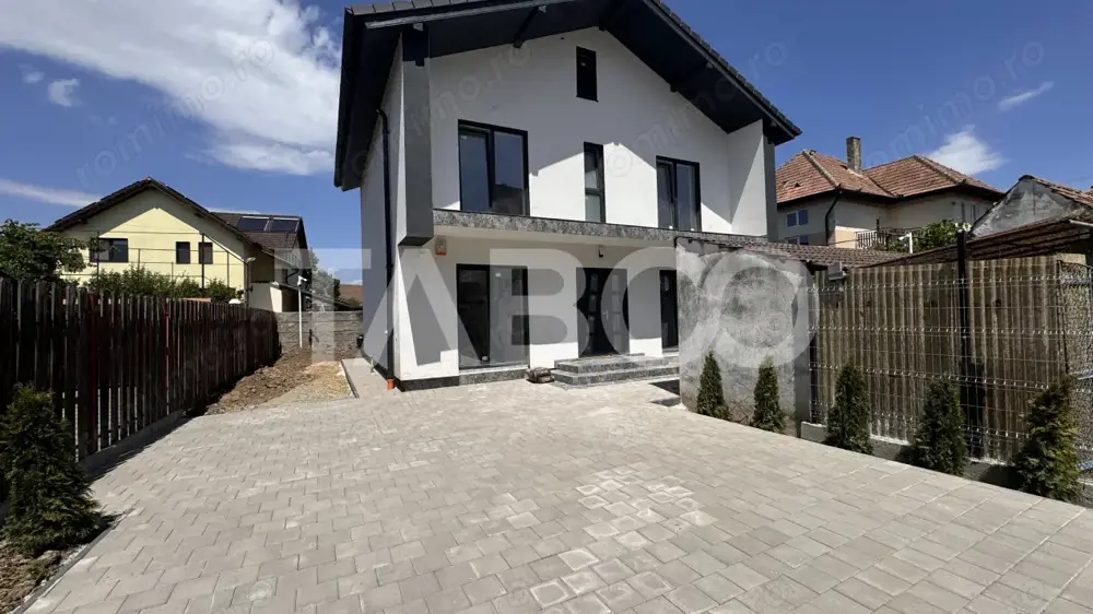 Casa spatioasa cu 4 camere si 3 bai de vanzare 254mp Turnisor 