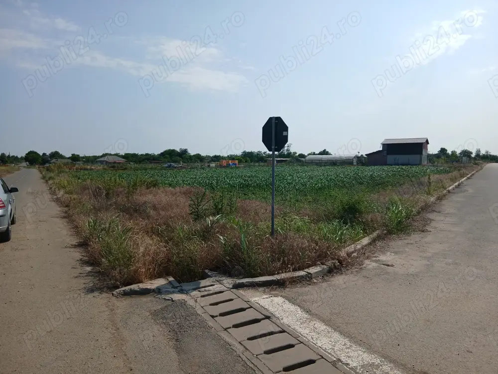 Teren intravilan 920 mp   dublă deschidere, 2 străzi asfaltate   5 min de stațiuni