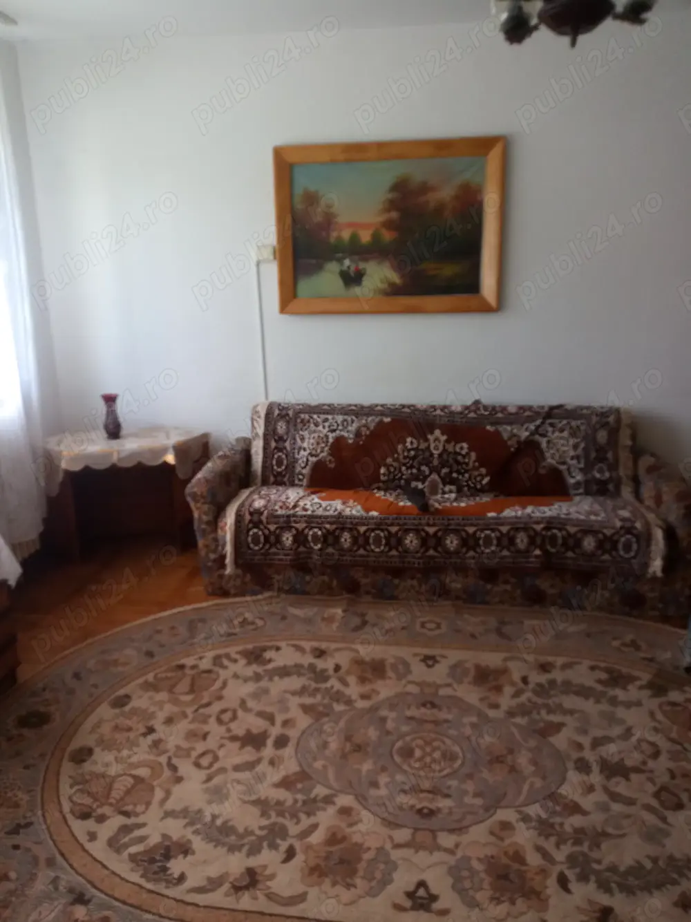 Închiriez apartament două camere,parter micro 1