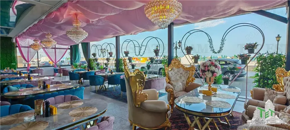 RESTAURANT CU TERASA 300MP, COMPLET MOBILAT UTILAT, CHIRIAS EXISTENT, IN PRIMA LINIE LA  PLAJA, MAMA