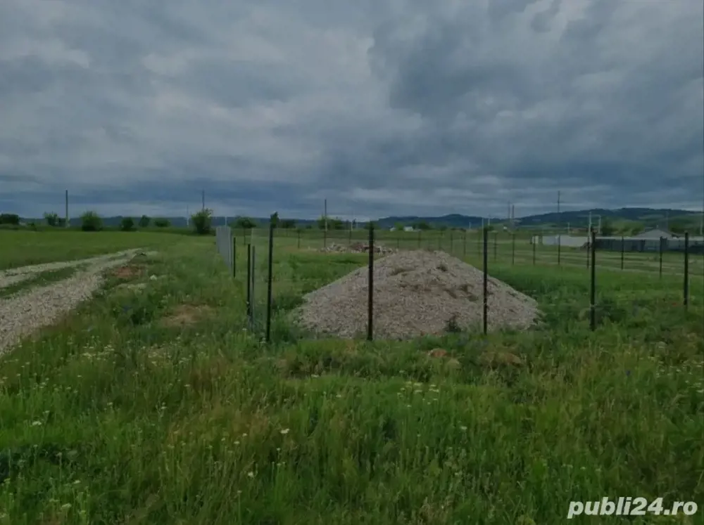 Teren intravilan Simian 