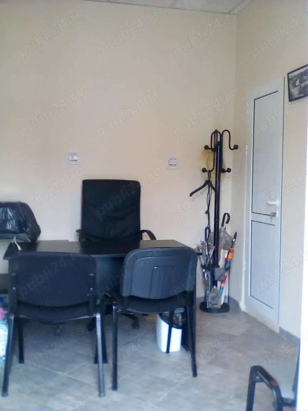 Casa cu arhitectura deosebita ,zona buna pentru birouri