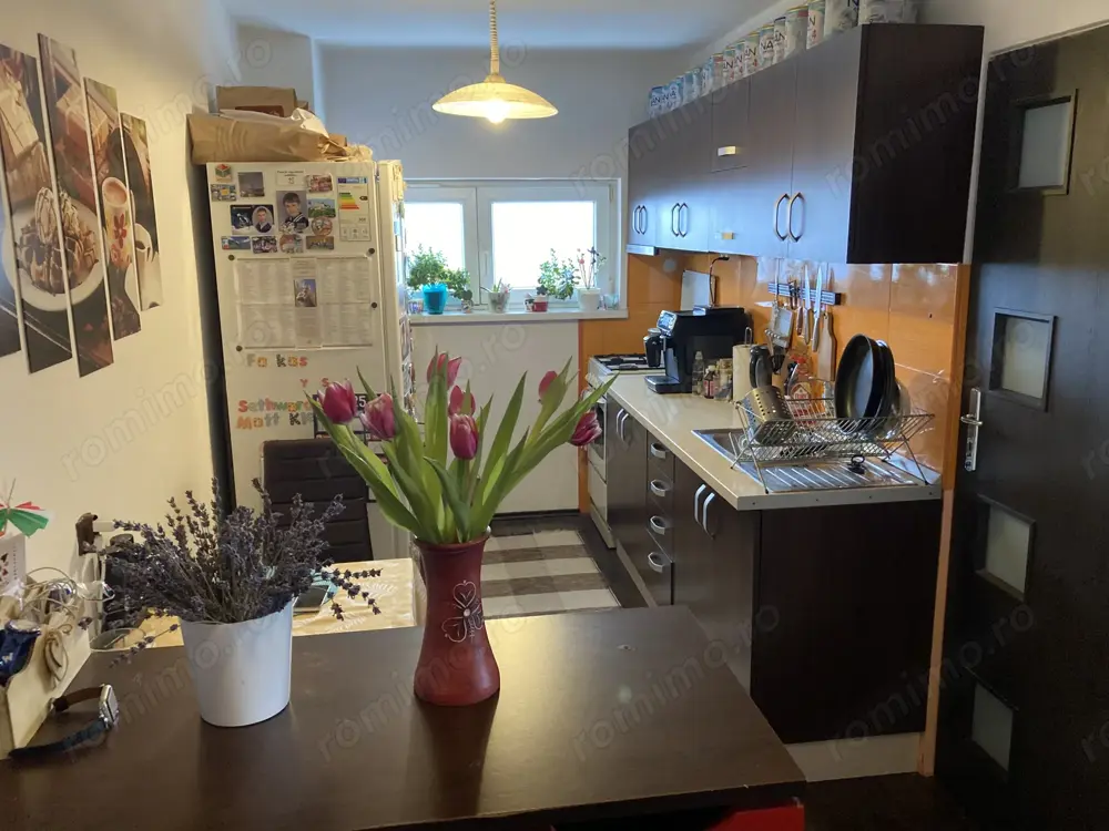 Apartament spațios de vânzare cu 3 camere - M-Ciuc